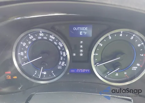 2011 Lexus Is 350 z USA, uszkodzony, nr VIN JTHBE5C20B5027529